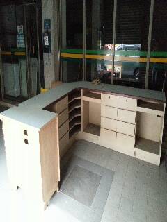 裝潢拆下的L型木製櫃檯-豐原自取