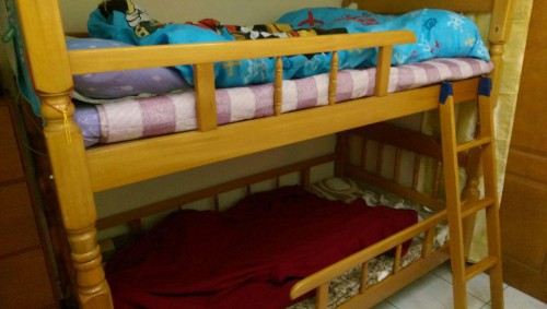 捐贈:單人上下舖厚質木頭床架床板整組可拆可組
