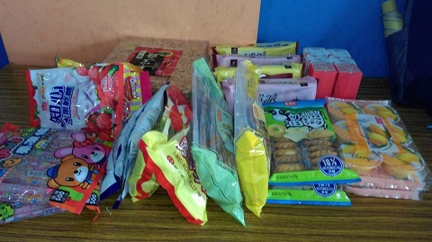 台東恩典福音中心感謝台南黃先生捐贈糖果及餅乾一箱