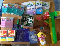 捐贈二手兒童英語練習簿，文具，一些玩具和小禮物