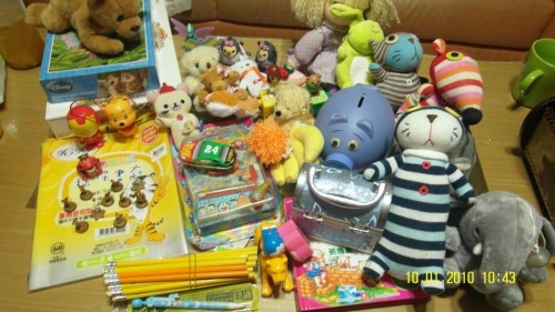 (已捐出)捐贈娃娃、拼圖、鉛筆、童書